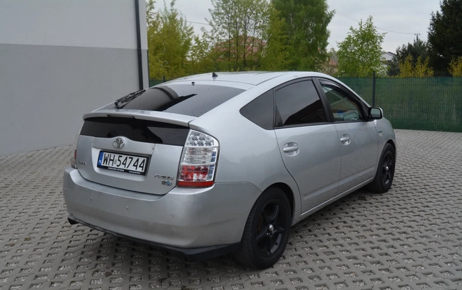 Toyota Prius cena 17600 przebieg: 446000, rok produkcji 2006 z Warszawa małe 106